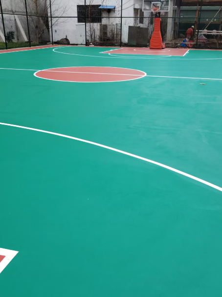 宿城 球场长期使用易出现地面开裂